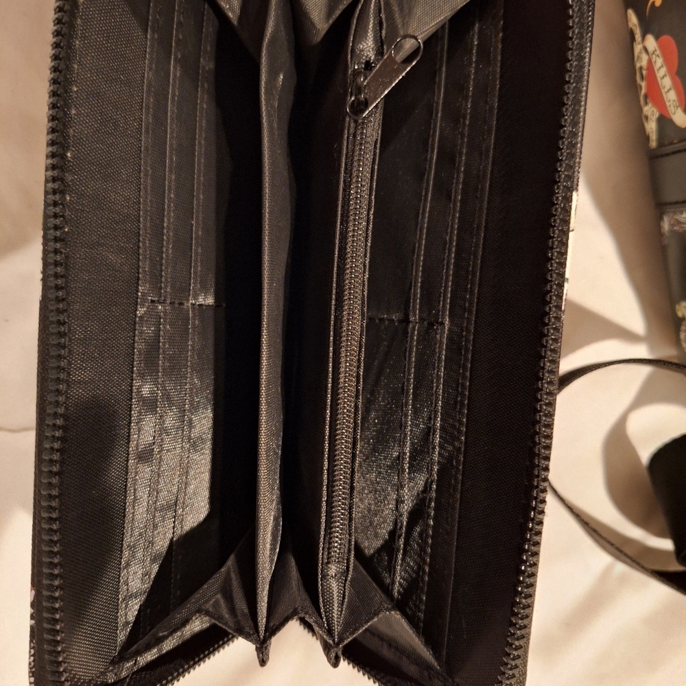 ED HARDY TATTOO SATCHEL & WALLET SET - Picture 7 of 8